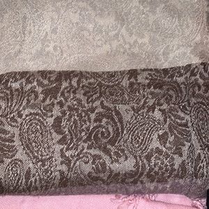 Pashminas/scarfs set of (7)